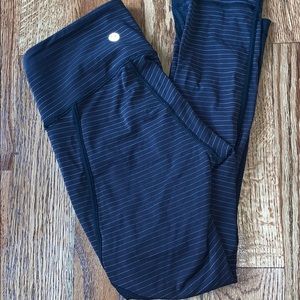 lululemon size two black cropped leggings!!’